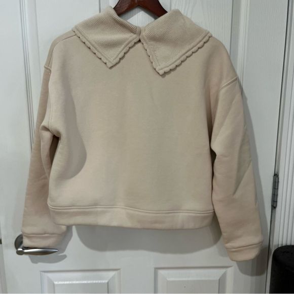 Zara long sleeve cream color top with scalloped color size small - Picture 8 of 9